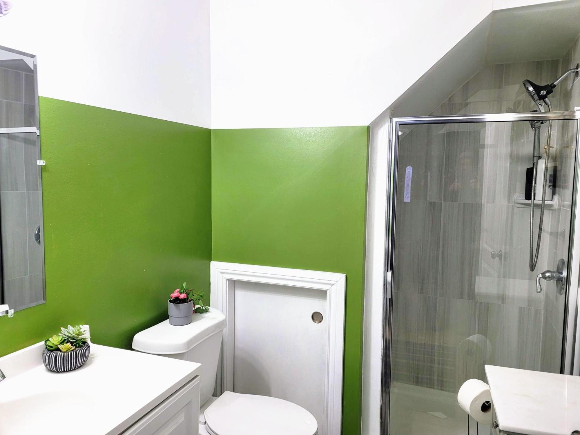 Nice And Cozy Whole House 25min To Niagara Falls Apartment